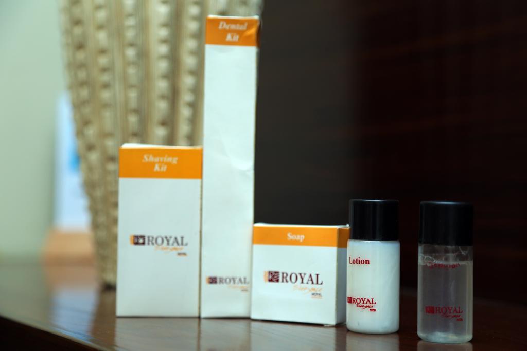 Royal Elegance Hotel ลาฮอร์ ภายนอก รูปภาพ